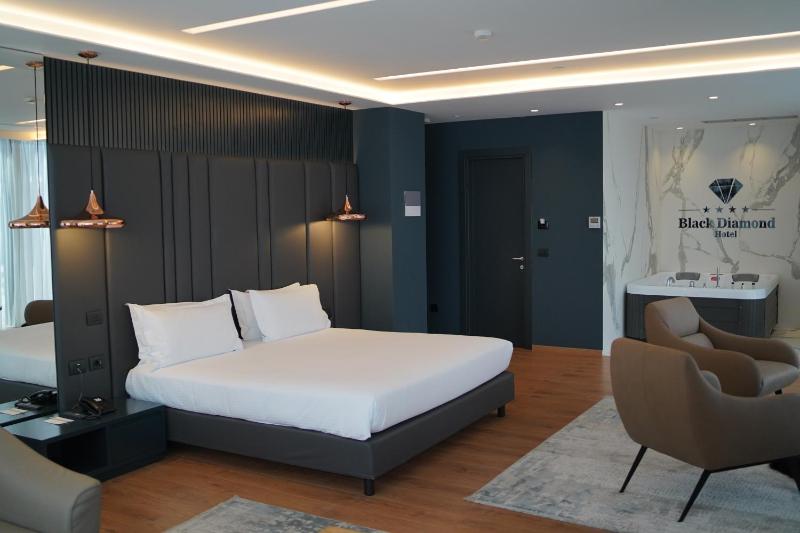 Executive Suite image 3