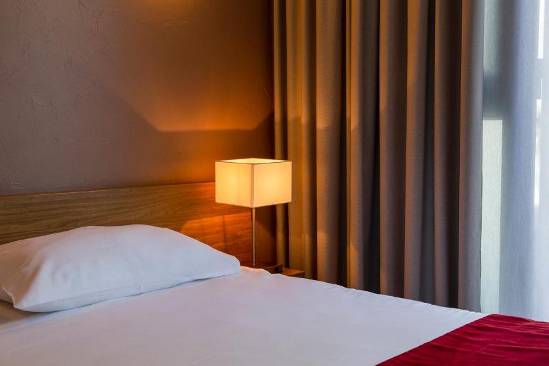 Standard Double Room image 4