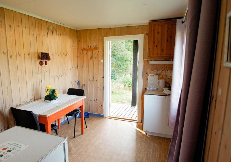 One-Bedroom Cottage image 4
