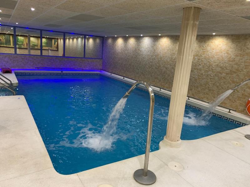 One-Bedroom Apartment with Spa Package image 2