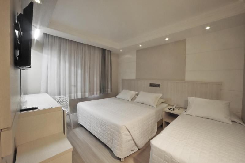 Hotel Marimar The Place - image 7