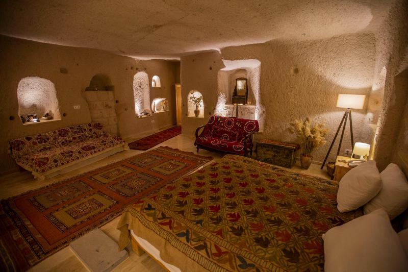 King Suite image 2