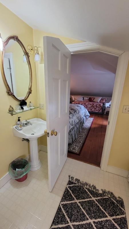 Classic Room # 4 image 3