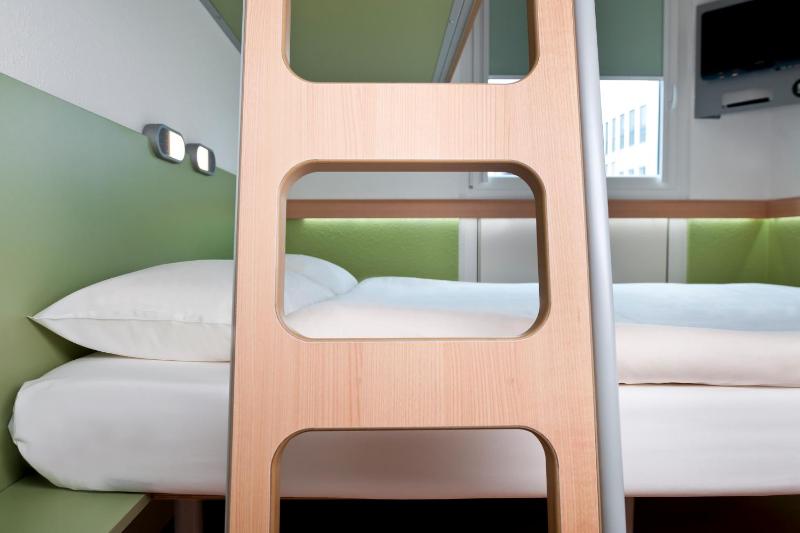 Double Room image 4