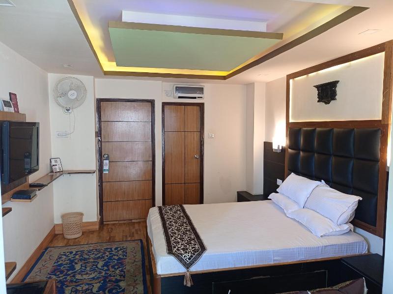 Esses House A Luxury Homestay and service apartment - image 24