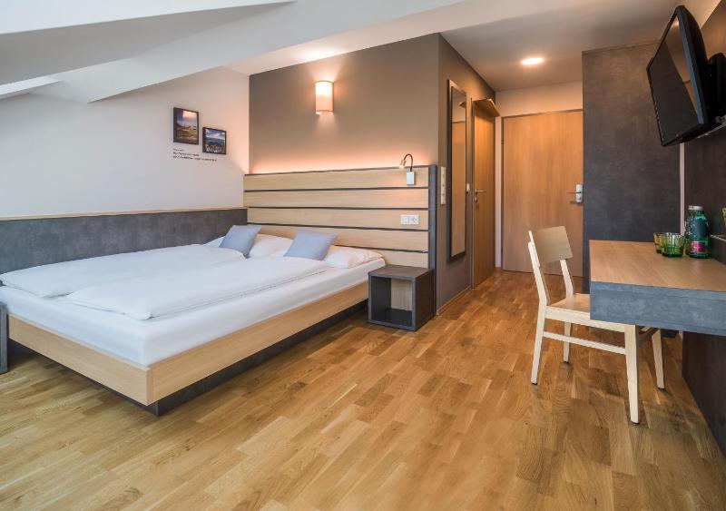 Single Room image 4