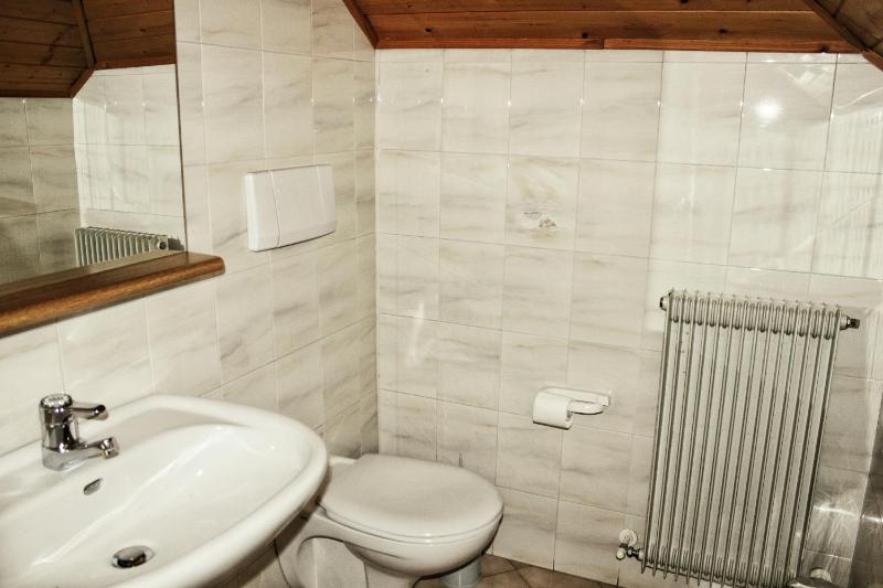 Single Room image 3