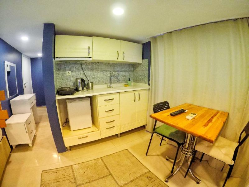 Laluna Hotel Near Grand Bazaar City Center - image 10
