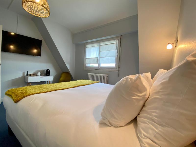 Economy Double Room 3 floor without lift image 1