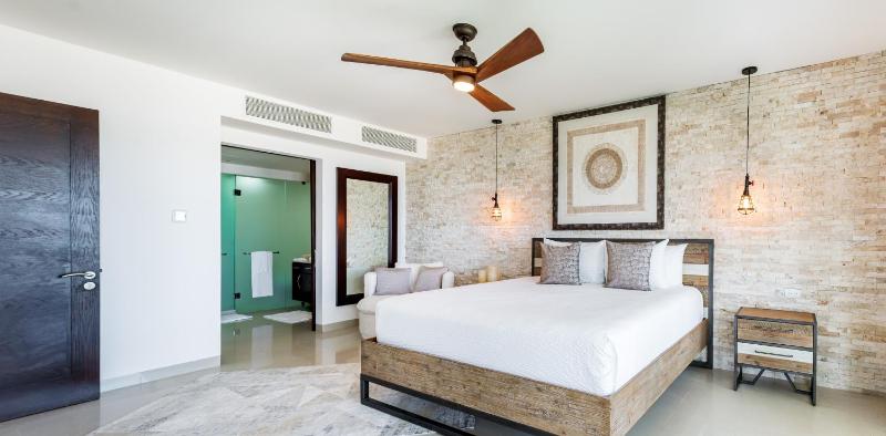 Gorgeous Ocean Front Apartment Casa Shell condo - image 49