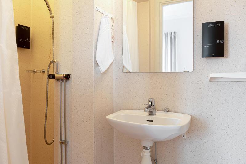 Double Room image 1