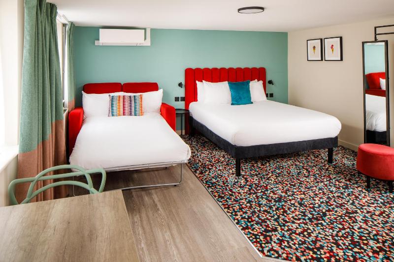 ibis Styles Bournemouth - image 4