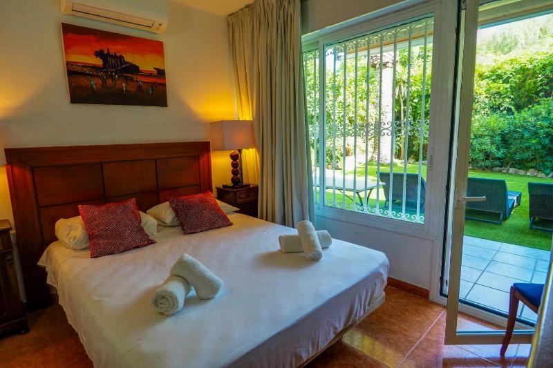 Beach Apartment Garden Vinyet by Hello Homes Sitges - image 20