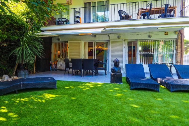 Beach Apartment Garden Vinyet by Hello Homes Sitges - image 23