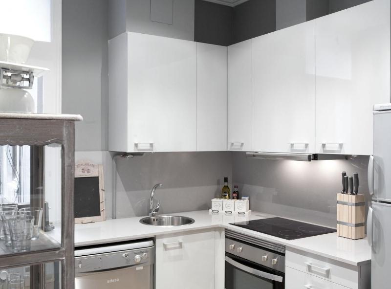 Four-Bedroom Apartment image 2