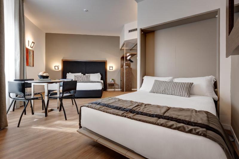 Quadruple Room image 3