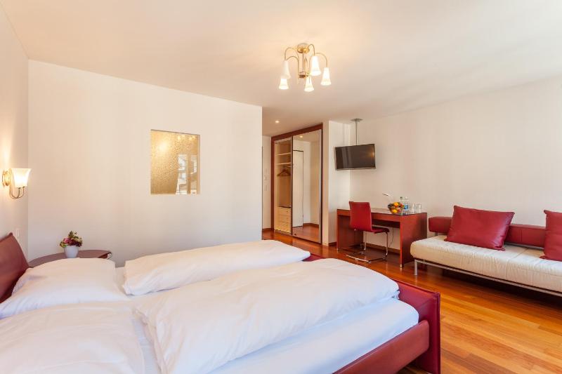 Junior Suite with Balcony image 1