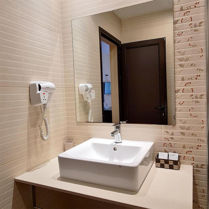 Family Room image 3