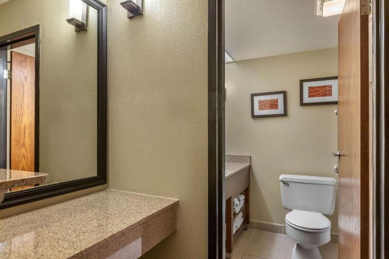 Double Room with Two Double Beds - Non-Smoking image 2