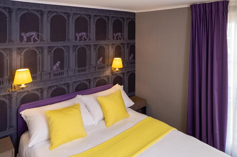 Double Room image 3