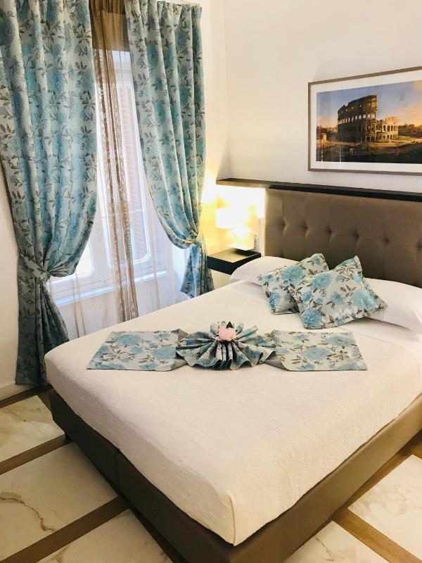 KAMBAL LUXURY SUITES - image 3