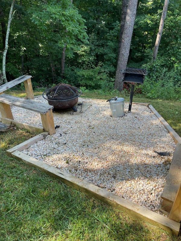 Foxes' Den Cabin with Private Hot Tub - image 20