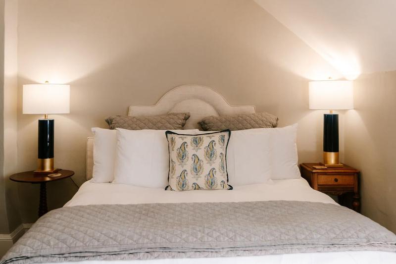 Standard Room image 4