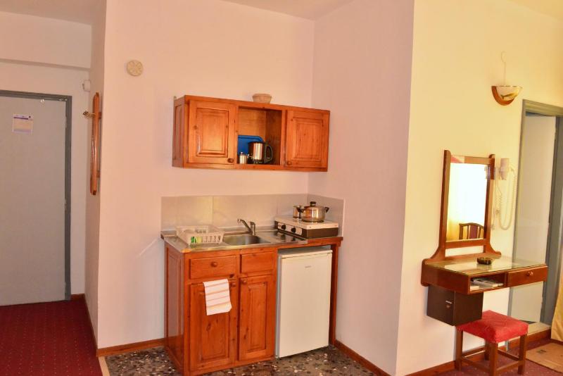 Studio (2 Adults) image 2