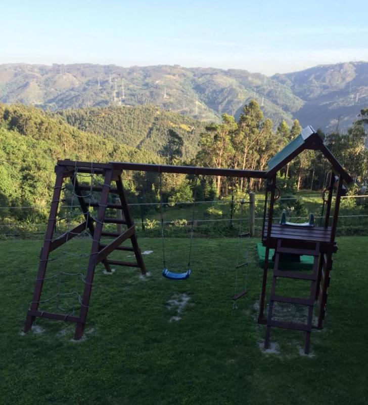 Three-Bedroom Townhouse image 2