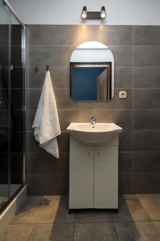Double or Twin Room with Private Bathroom image 4