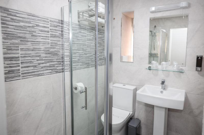 Triple Room image 3