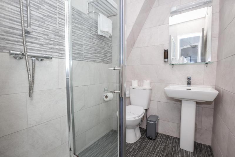 Triple Room image 3