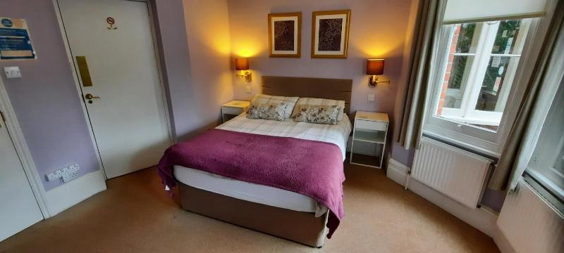 Double Room image 1