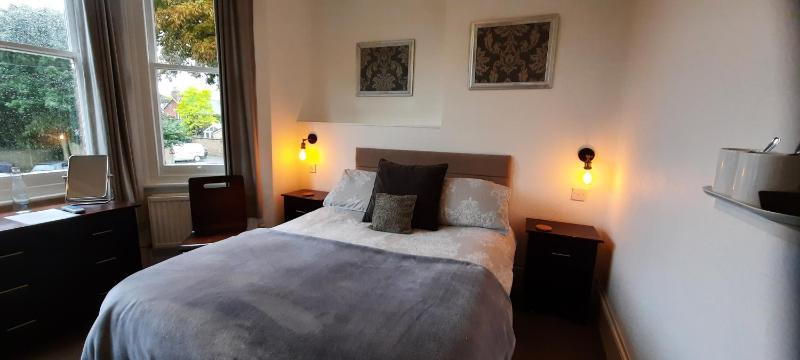 Double Room image 4