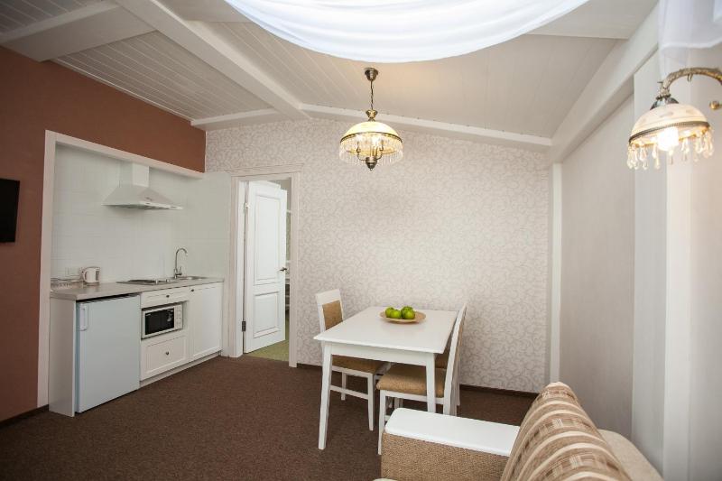 One-Bedroom Apartment image 3
