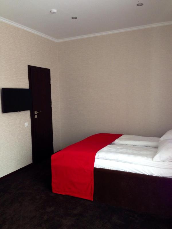 Superior Double Room with Sofa image 3