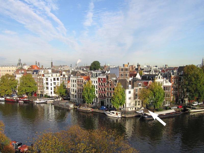 Amsterdam Canal Guest Apartment - image 1