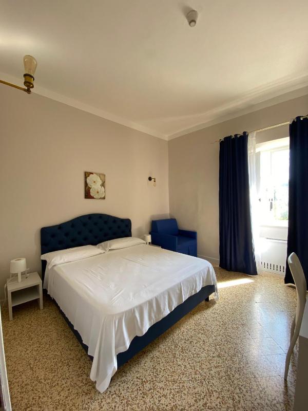 Double Room with Private External Bathroom image 3
