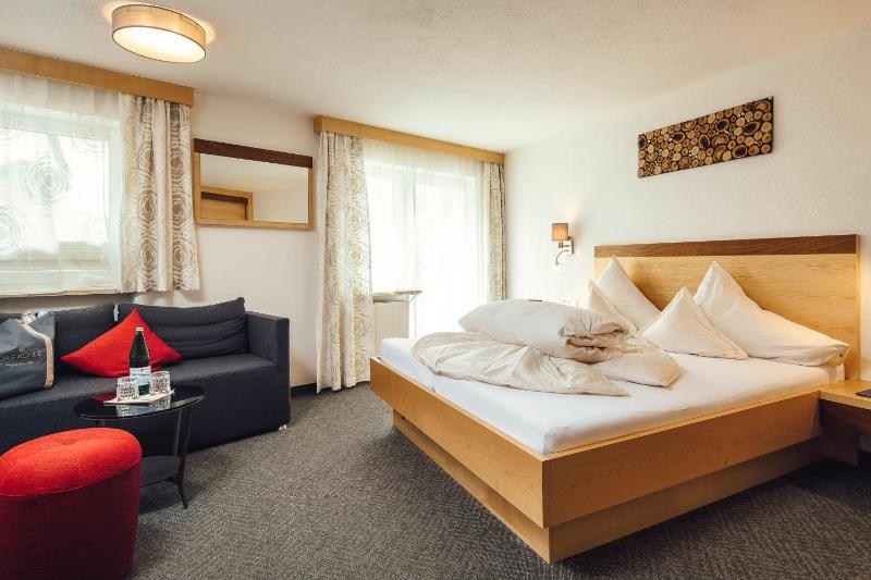 Superior Double Room image 1