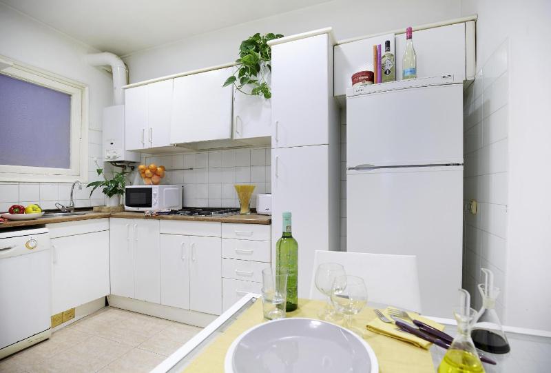 Apartamentos Calvet - image 13