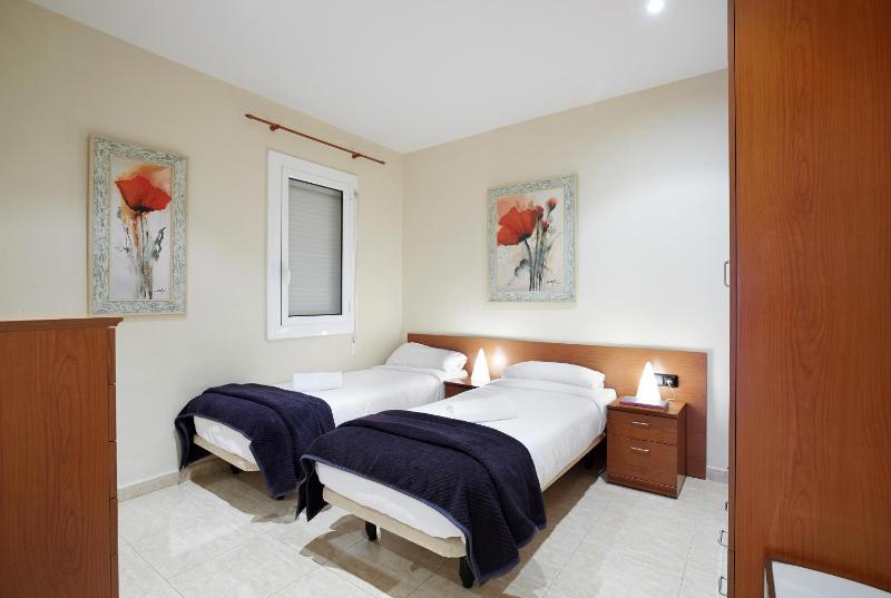 Apartamentos Calvet - image 16