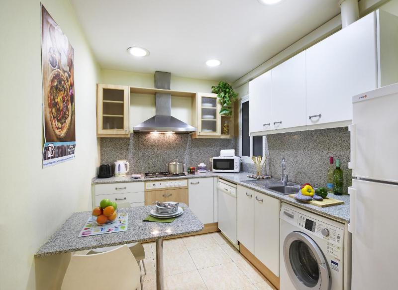 Apartamentos Calvet - image 8