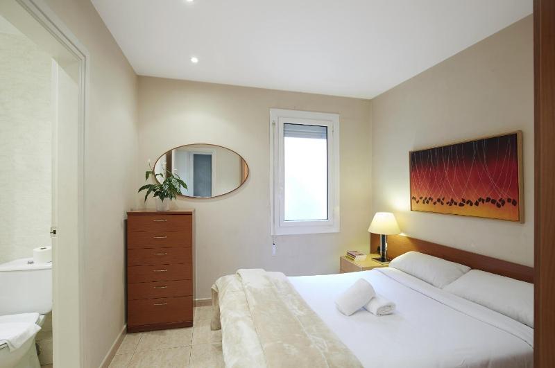 Apartamentos Calvet - image 6