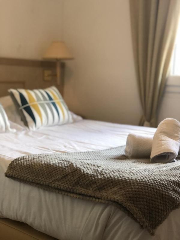 Single Room image 2