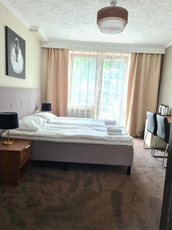 Family Suite with Balcony image 1
