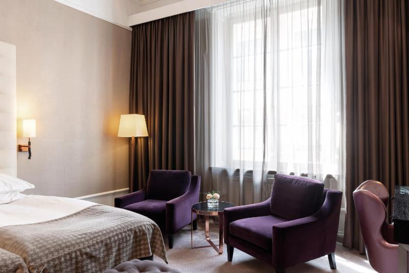 Superior Double Room image 3