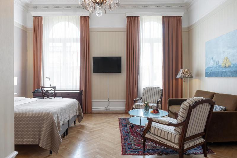 Deluxe Double Room image 4