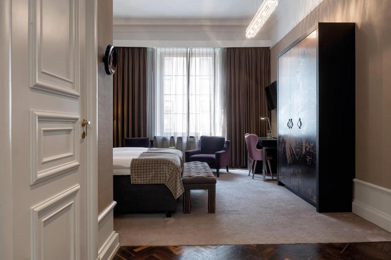 Superior Double Room image 4