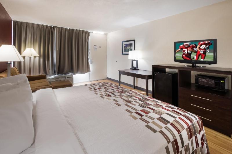 King Room - Non-Smoking image 3