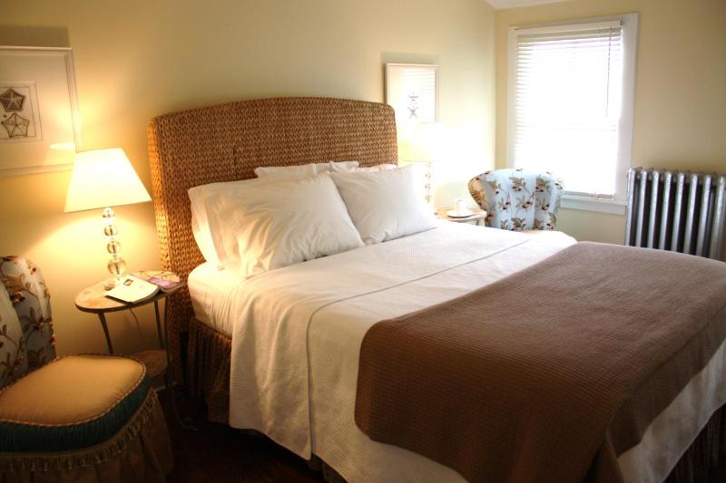 Two-Bedroom Penthouse Apartment image 4